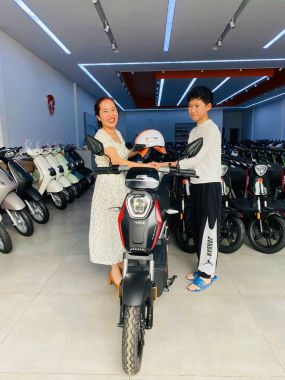 Xe máy điện Yadea X-Zone